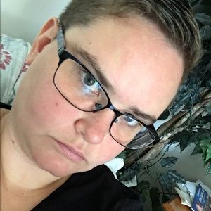 Meet your Posher, Alicia